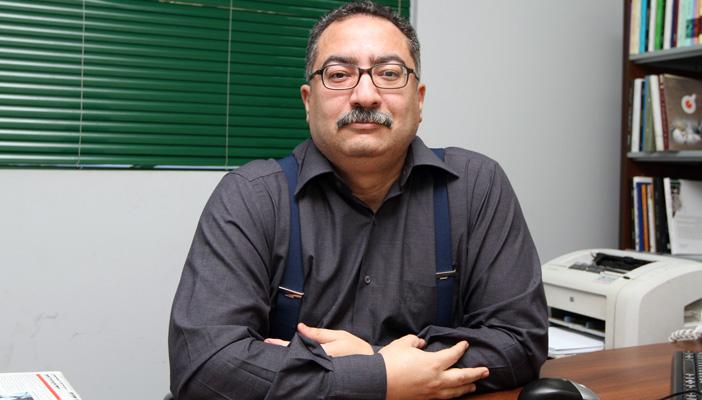 بالفيديو.. إبراهيم عيسى عن حكم إحالة المضربين للمعاش: عندنا قضاء عجب