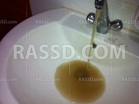 مياه الشرب “الداكنة” تثير ذعر أهالي الجمالية