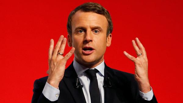 ماكرون يتعهد بالتدخل العسكري ضد الأسد وعدم تكرار ما حدث في العراق