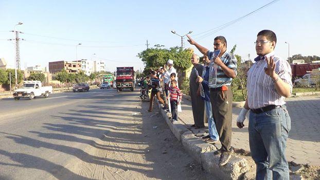 التحالف الوطني ينظم سلسلة بشرية بطريق بلبيس