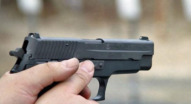 مجهولون يطلقون النار على سيارة محافظ القاهرة