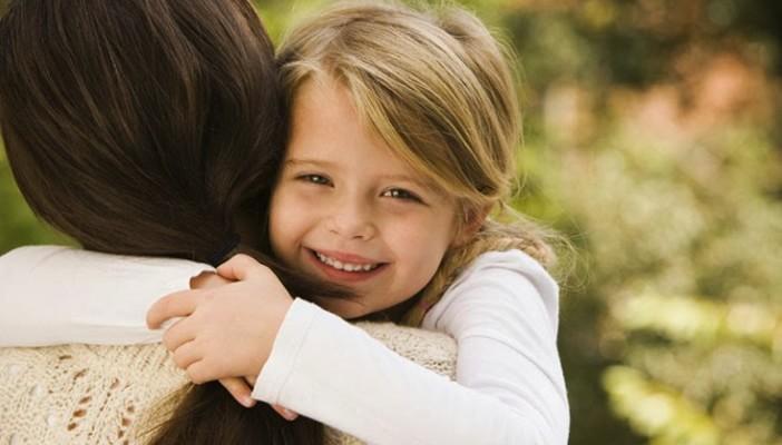 دراسة: العناق يقوي المناعة ويكافح العدوى