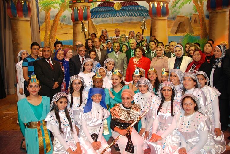 غنيم يشهد المهرجان الختامي للأنشطة التربوية