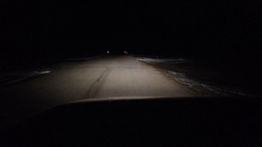 رواد “فيس بوك” يحذرون من وجود حفر بطريق سيناء