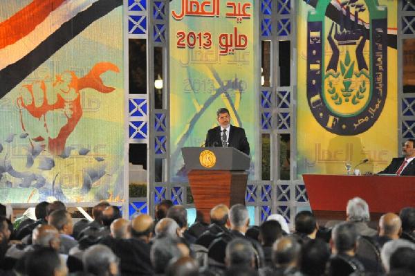 الرئيس للعمال : لولا ثورة يناير لما اجتمعنا بقصر القبة