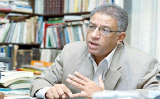 سيف الدولة: إعلام السلطة يدافع عن “ضابط النزهة” ويتجاهل آلاف المعتقلين