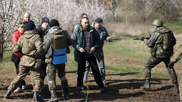 أوكرانيا تعلن الاستنفار لوقف اتساع  “التمرد”