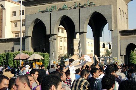 طلاب الإخوان يطالبون بمدن جامعية ملائمة لحياة آدمية