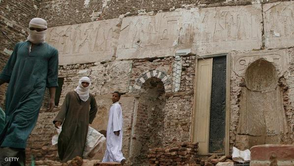 أول إضراب عمالي في التاريخ يواجه بـ50زجاجة بيرةو نصف زكيبة قمح