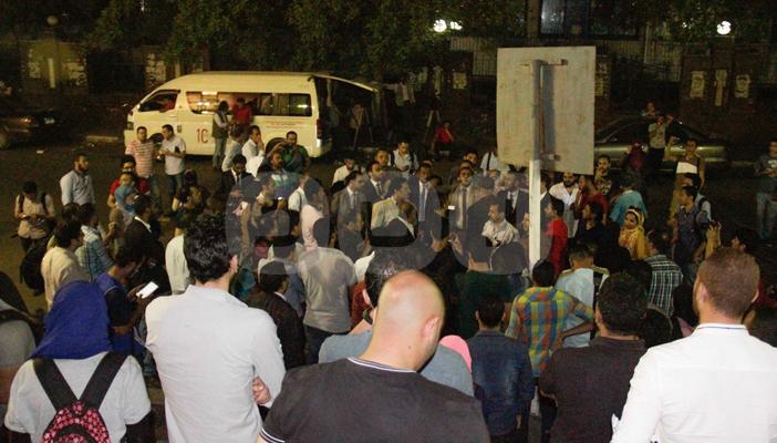 الأمن يفتح طريق نقابة الصحفيين وسط محاولات لاستفزاز المعتصمين