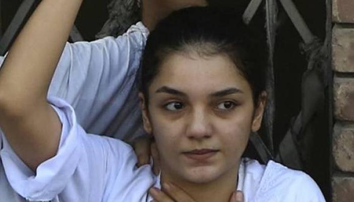 سناء سيف: في طريقي لتسليم نفسي ومش هستأنف على حكم حبسي