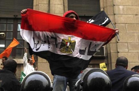 6 إبريل : لن نتهاون في الدفاع عن شباب الثورة المعتقلين