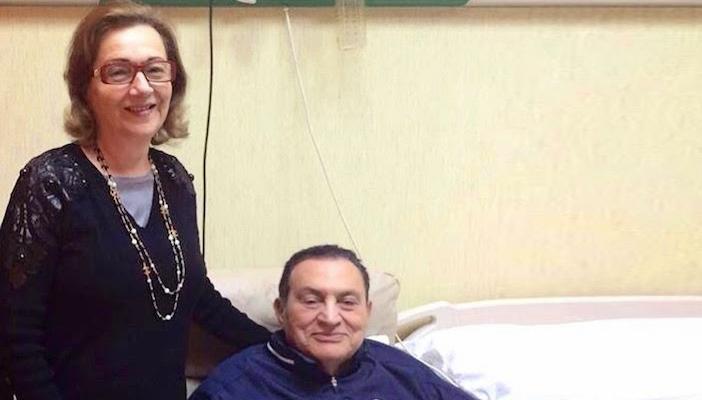 مجلس الدولة : يحق لمبارك وزوجته التمتع بامتيازات الرؤساء السابقين