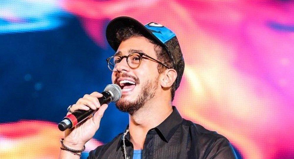 سعد لمجرد يلتقي الملك محمد السادس في فرنسا