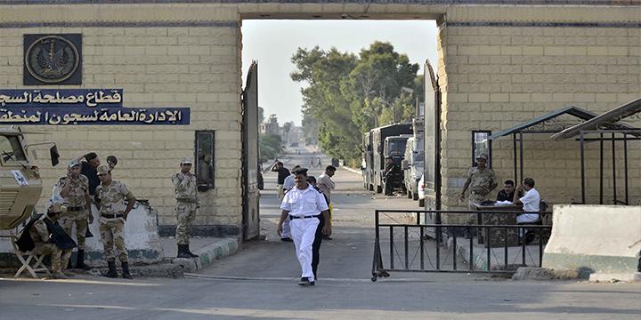 أنقذوهم من الموت فى العزل