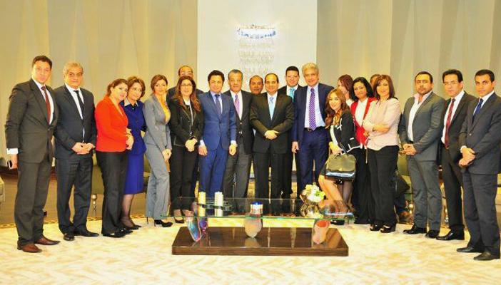 خبراء: صراع الإعلام ونخبة 30 يونيو وراءه رجال أعمال مبارك