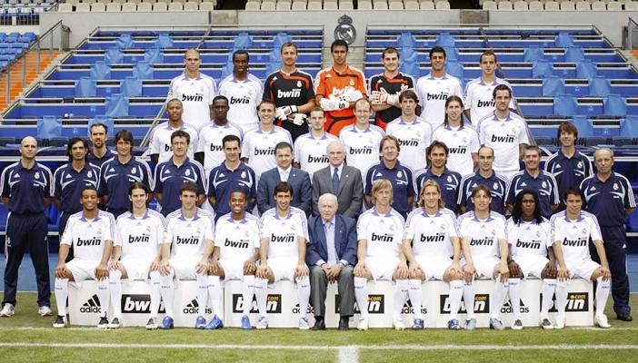 بالصور والأرقام.. ترتيب أكثر 8 أندية كرة قدم قيمةً في العالم