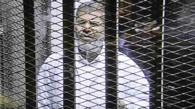 مرسي لرئيس المحكمة:”لو عاوز تعرف ماذا حدث..لما أقابلك هأقولك”