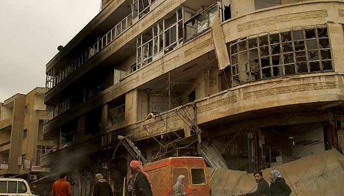 المرصد: 34 قتيلاً باشتباكات النظام وداعش بدير الزور