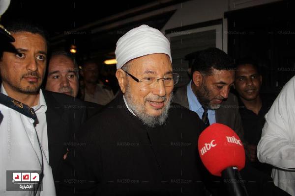 القرضاوي : الوضع في مصر يسير إلى الأفضل