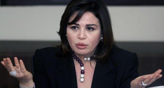 تأجيل نظر استشكال “بدر” على قرار حبسه لسبه “إلهام شاهين “