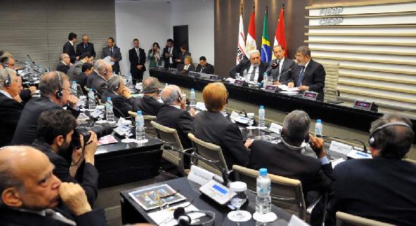 مرسي يزور مقر اتحاد الصناعات البرازيلية