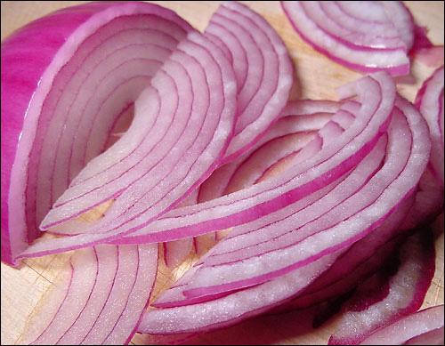 الفوائد العشر لتناول البصل