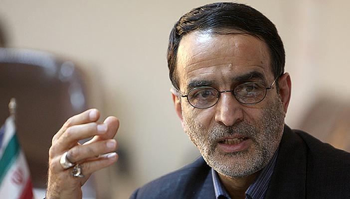 البرلمان الإيراني يدرس قانونا يلزم الحكومة بوقف التفاوض حول النووي