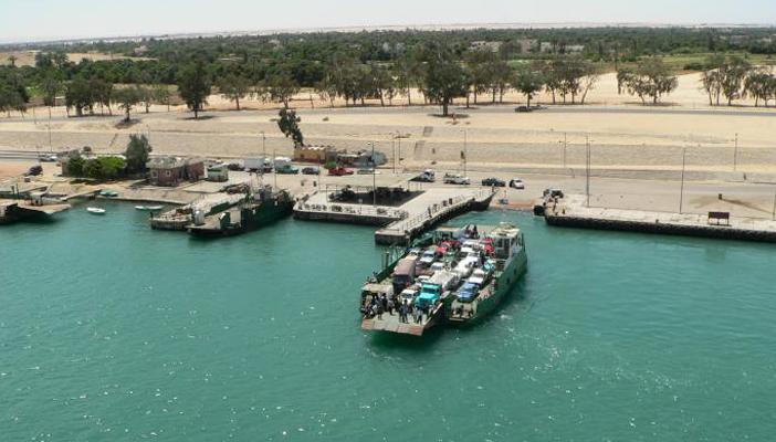 توقف معدية “سرابيوم” بسبب انهيار جزئى بحوض قناة السويس الجديدة