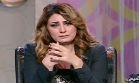 بعد بكائها على السيسي.. “فيسبوك” لريهام نعمان: امسحي دموعك يا شابّة