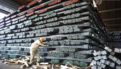 انخفاض السعر العالمي للحديد خلال أسبوع