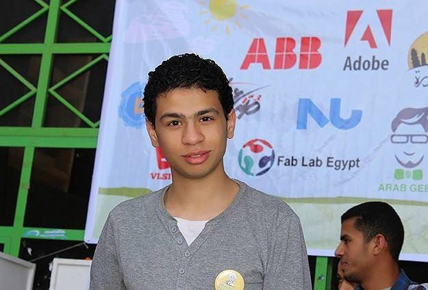 منع “المخترع الصغير” من السفر رغم صدور قرارين بإخلاء سبيله