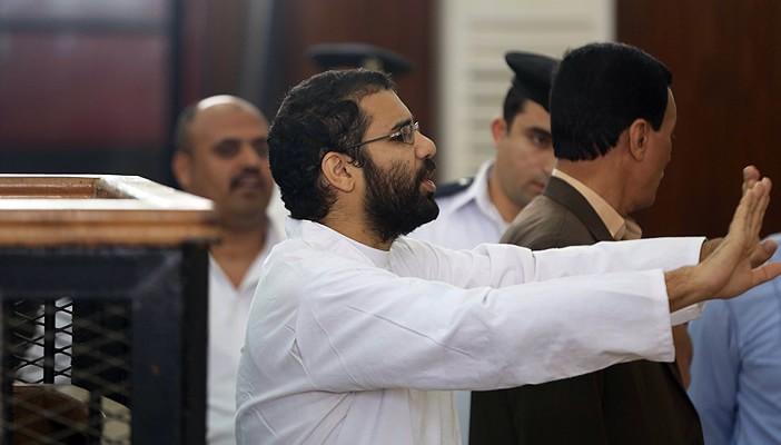 أبرز محاكمات اليوم.. طعن علاء عبدالفتاح وطلاب الأزهر وقضية “الوزراء”