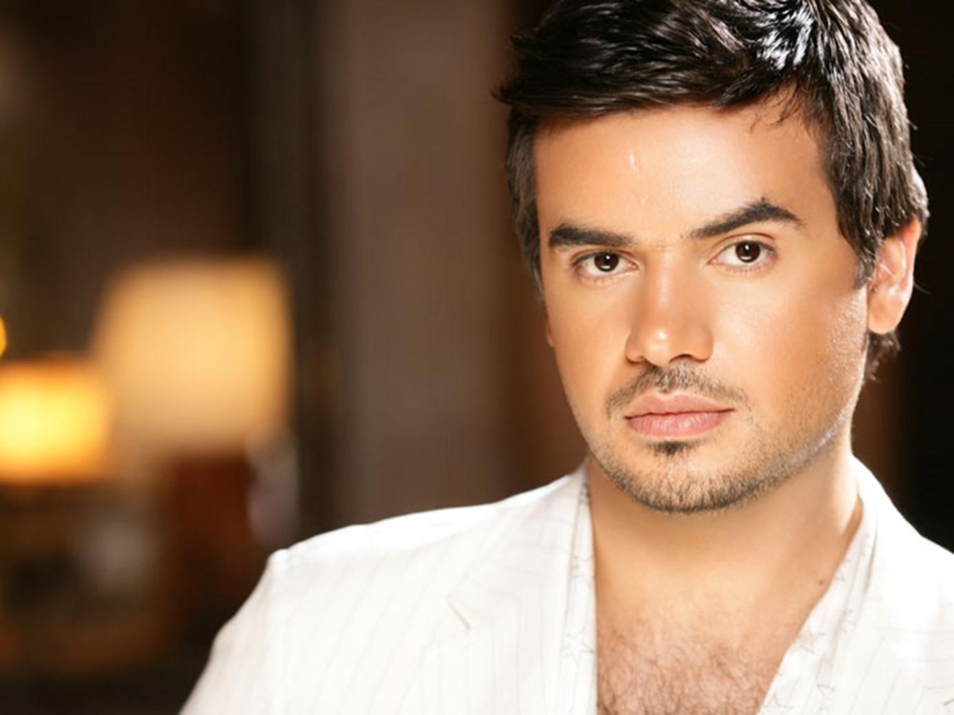 حول مجزرة حلب.. “سامو زين” يطالب السلطات المصرية بالاعتذار للسوريين