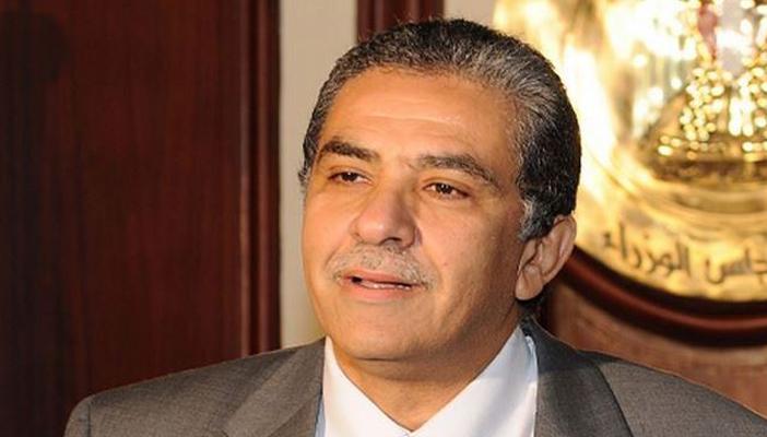 بالفيديو.. مواطن لوزير البيئة: إنتم بتقبضوا ملايين وإحنا بنموت