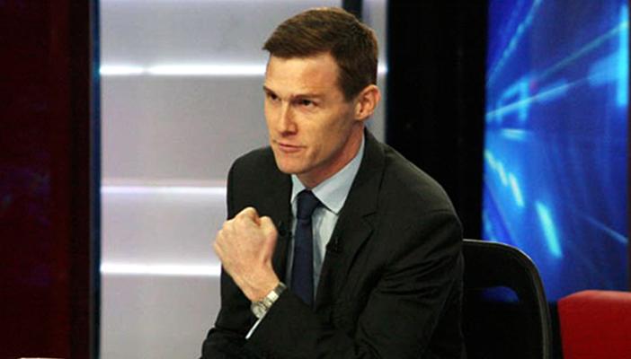 ترحيب السفير البريطاني بعمل “ابن عامل النظافة” يشعل “تويتر”