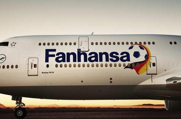 إحدى أقدم شركات الطيران تغير شعارها بمناسبة كأس العالم