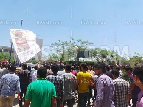 طلاب وطالبات جامعة الزقازيق ينتفضون للتنديد بمحاكمة زملائهم