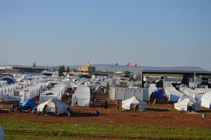 أهالي مخيم إعزاز.. على هامش الحياة – خديجة الزغيمي