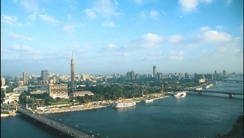 طقس الجمعة .. معتدل الحرارة نهارًا مائل للبرودة ليلًا