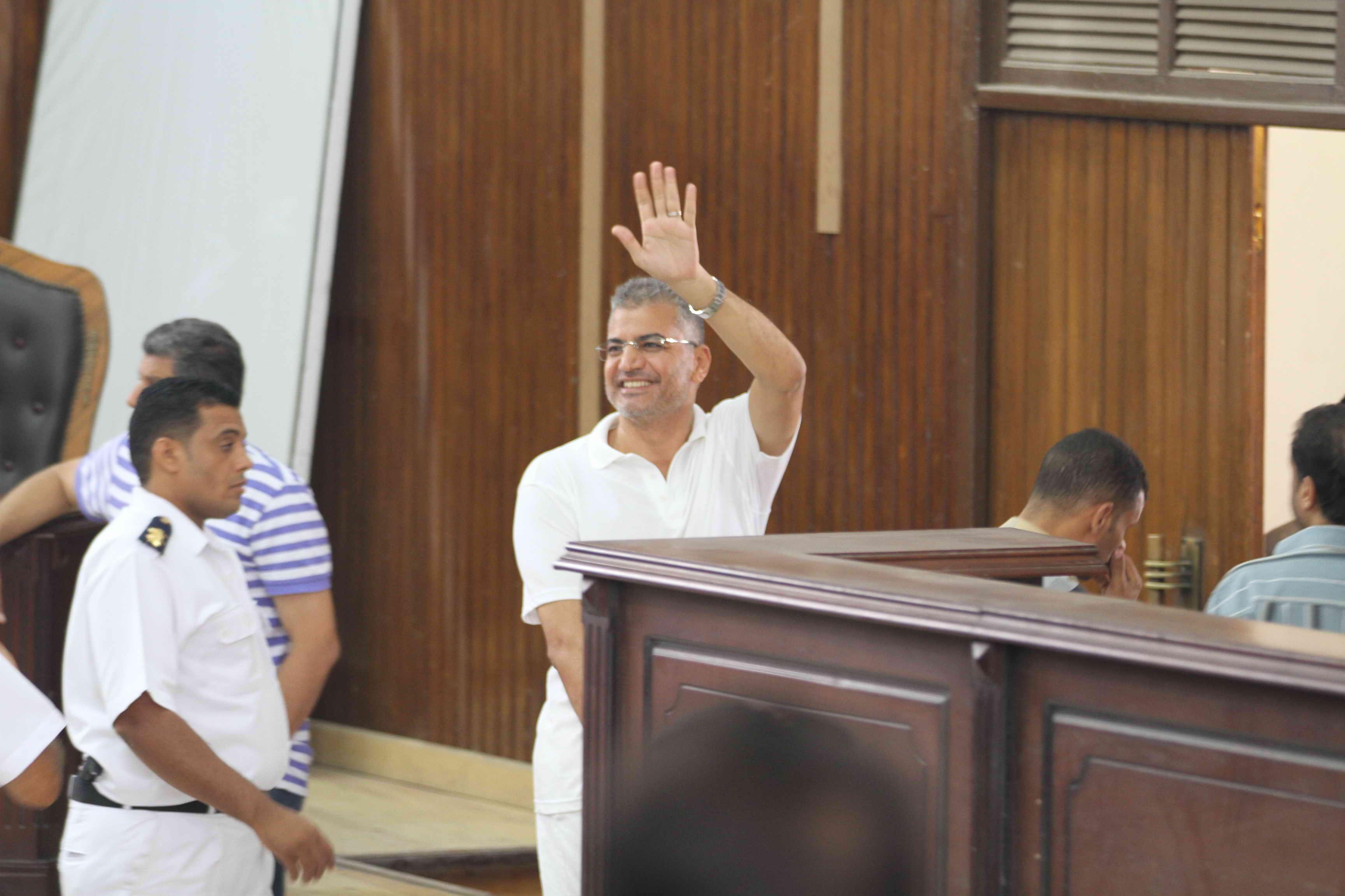 نقيب المحامين: نتضامن مع عصام سلطان في محبسه