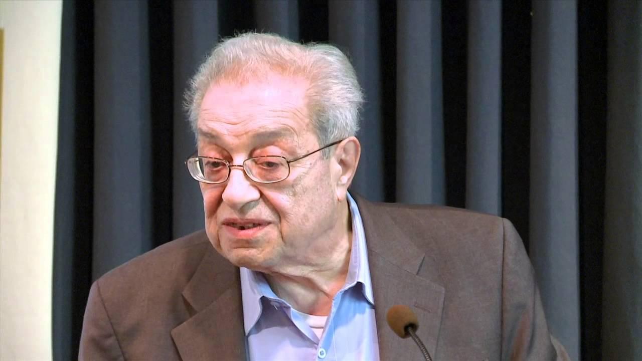 وفاة كلوفيس مقصود “خطيب القضية العربية” عن 88 عامًا