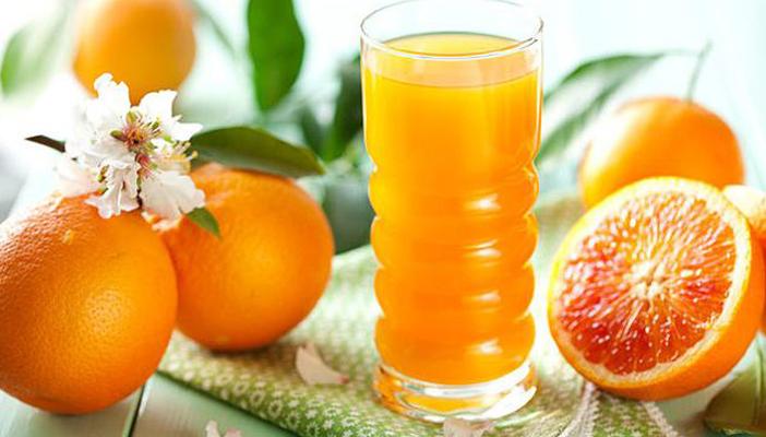 دراسة: تناول عصير البرتقال يوميًا يقوي الذاكرة