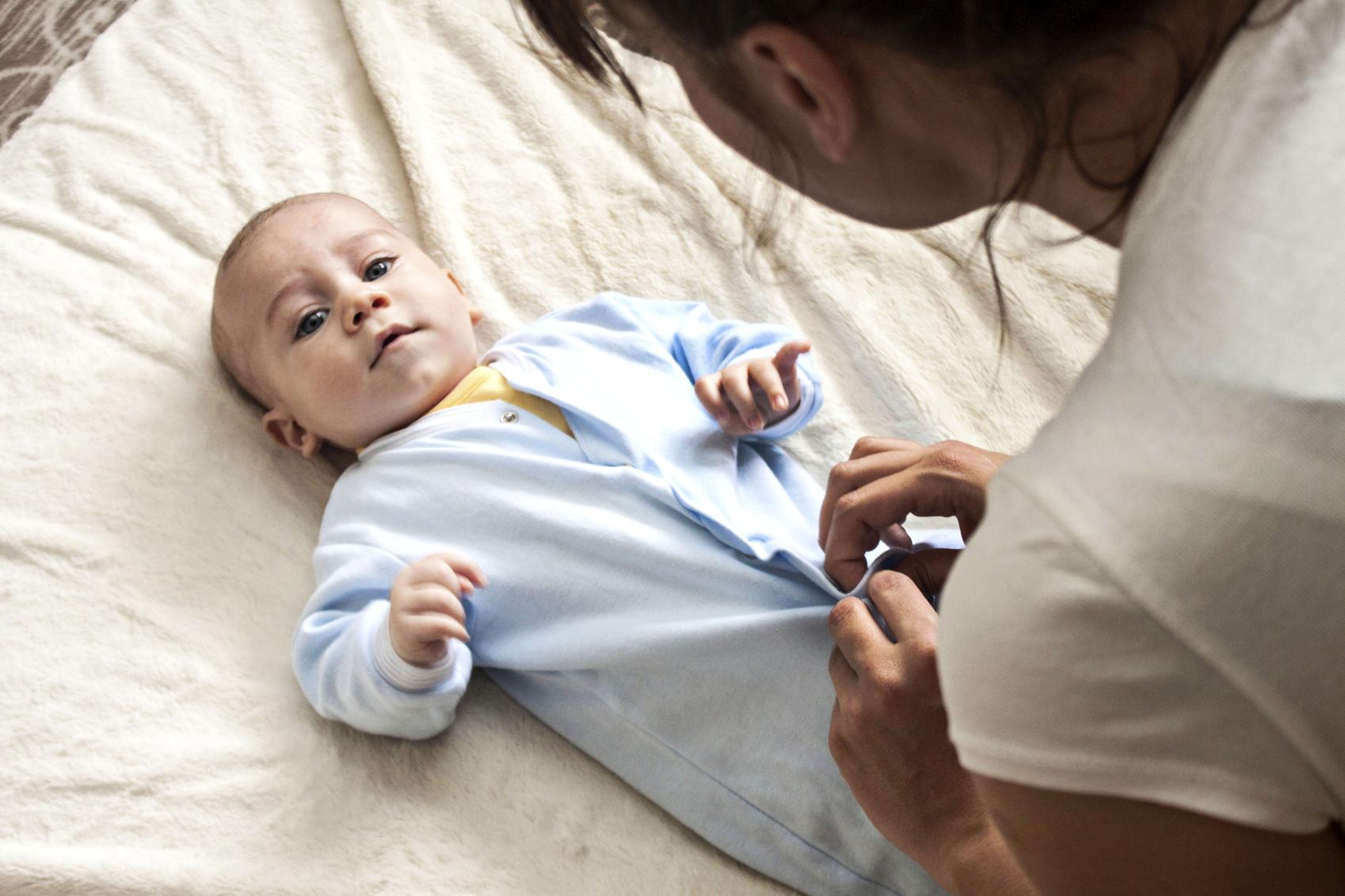 6 نصائح للتعامل مع طفلك الرضيع في فصل الصيف