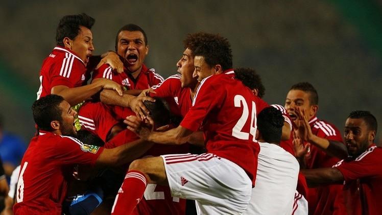 بالفيديو.. الأهلي يتجاوز عقبة الإفريقي التونسي في مباراة مثيرة