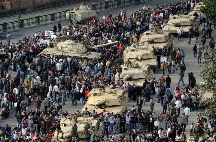 نحتاج انقلابًا لا ثورة!