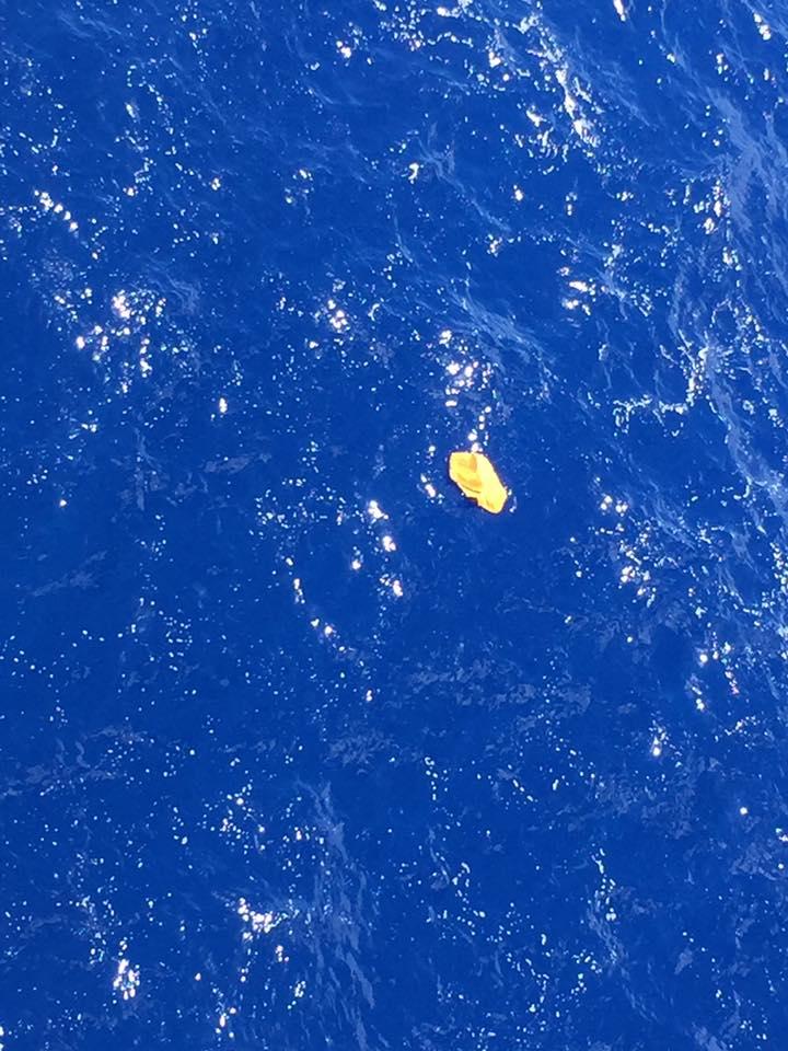 بالأسماء.. تعرَّف على ضحايا الطائرة المصرية وشاهد أول صور حطامها