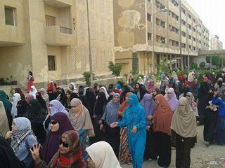 مسيرة لطالبات ‫الأزهر‬ بشارع يوسف عباس ‫بمدينة نصر‬