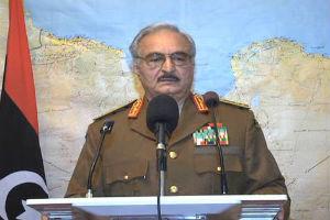 ديفيد هيرست يقرأ انقلاب حفتر وعلاقته بأمريكا ومصر