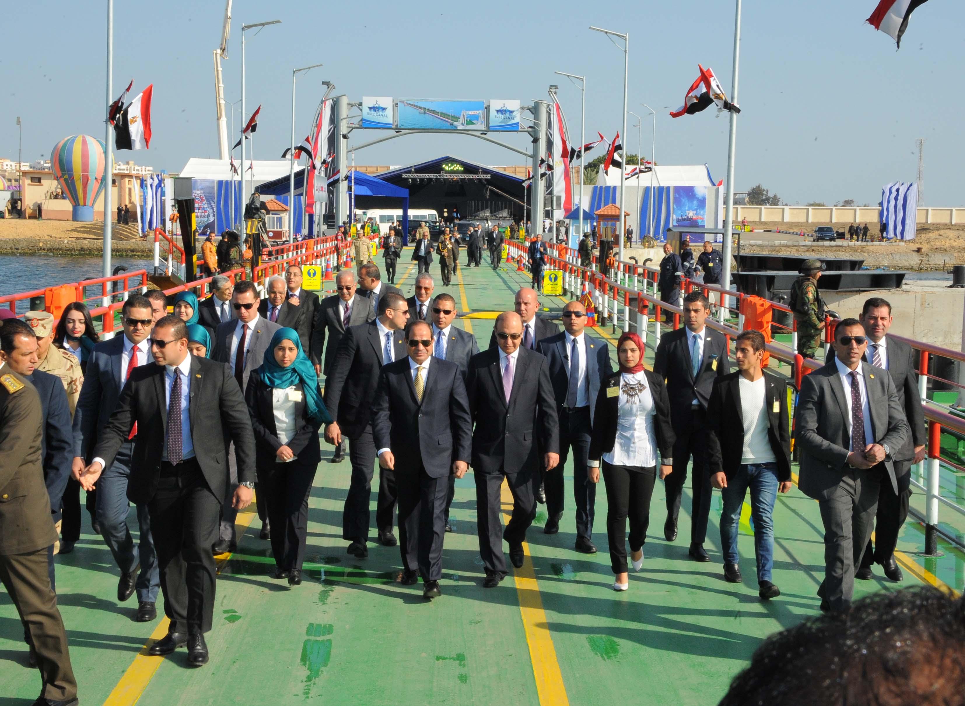 بافتتاح الكباري.. هكذا هرب السيسي من فشل المشروعات الكبرى